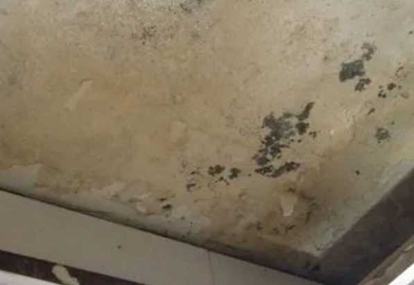 宝坻阳台漏水维修公司分享下宝坻卫生间渗水维修需要注意哪些问题。